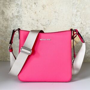 Michael Kors Jet Set Travel SM Crossbody Bag Hibiscus